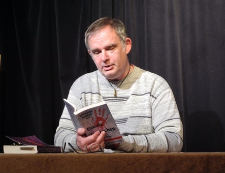 Krimiautor Neals Skye